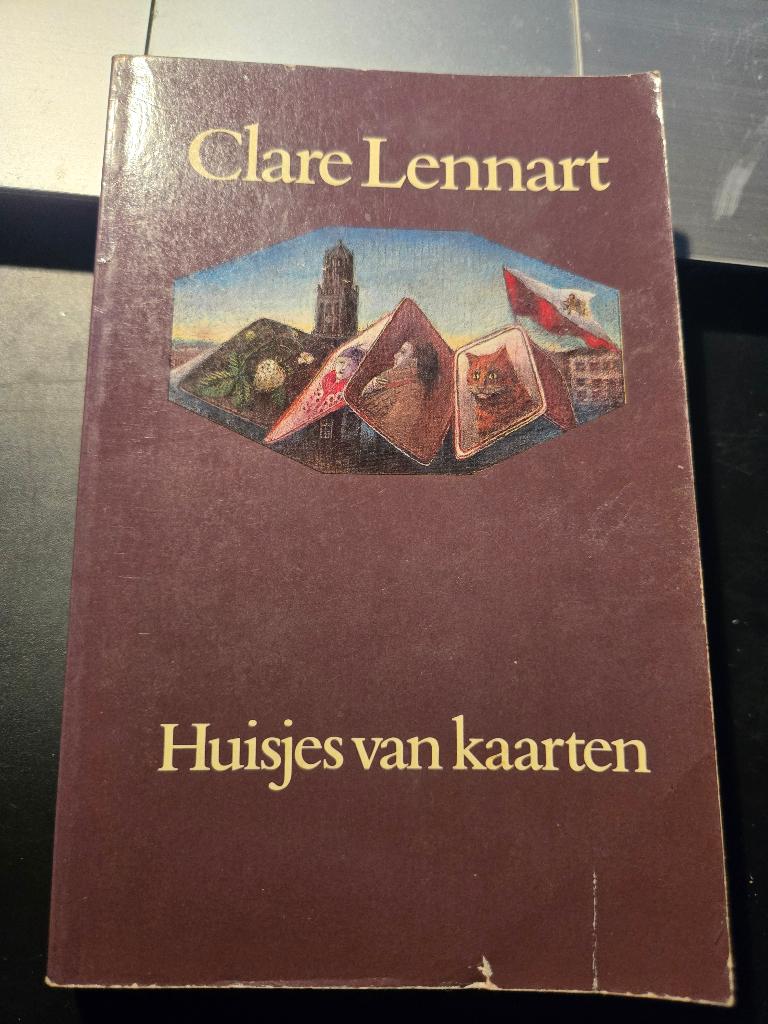 pocketeditie van de roman "Huisjes van kaarten"  1978, Clare Lennart, Nederland, Ophalen, Gelezen