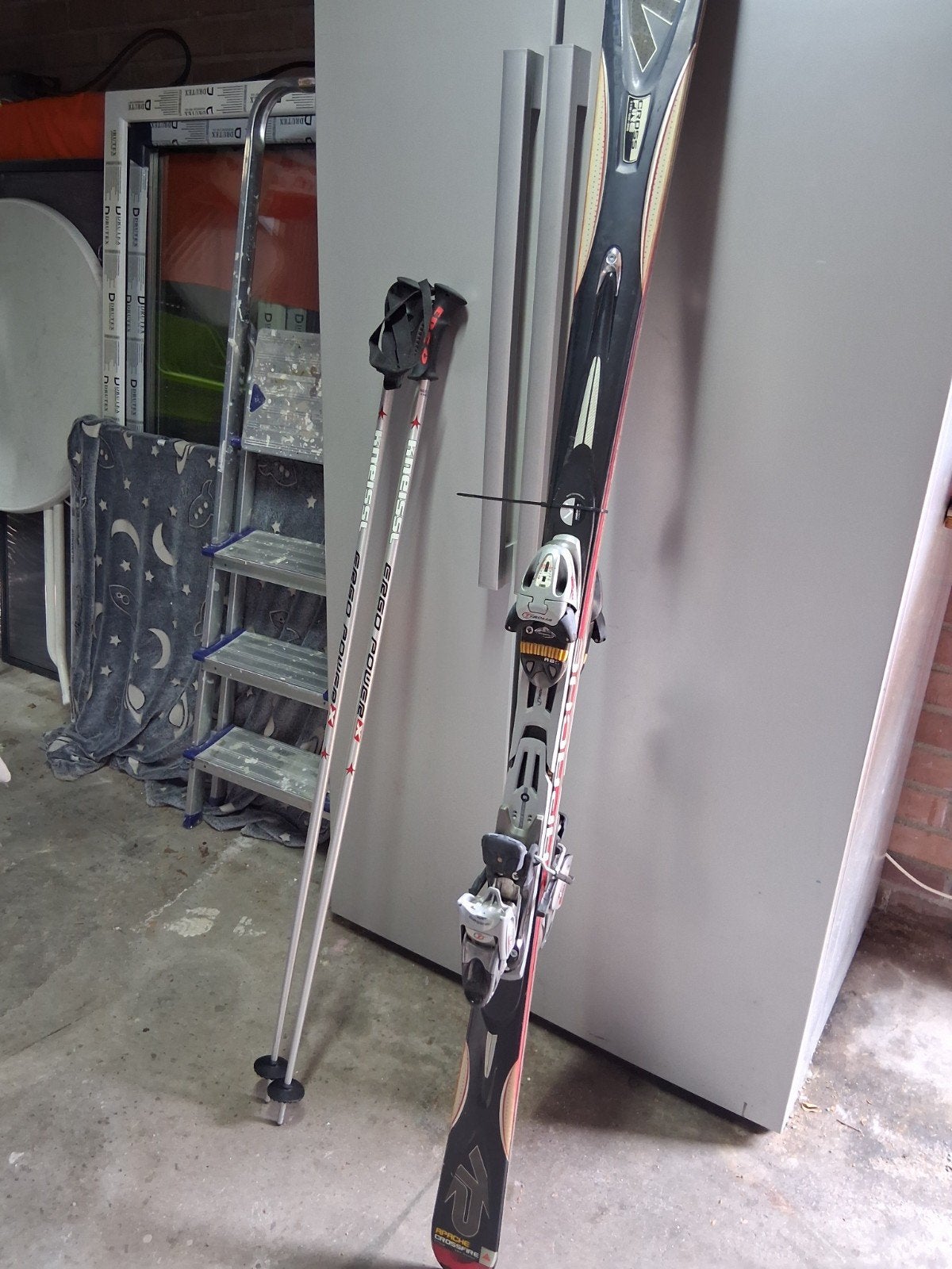 K2 Apache Crossfire ski's met stokken, Overige merken, 160 tot 180 cm, Gebruikt, Ophalen of Verzenden