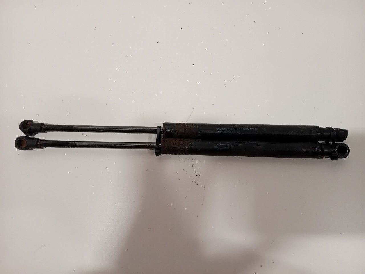 Gasdrukveerset achter Jaguar XF, Onderdelen@venauto.nl, Van der Ven Autorecycling B.V., Gebruikt, Ettenseweg 76, 4706 PB Roosendaal, The Netherlands