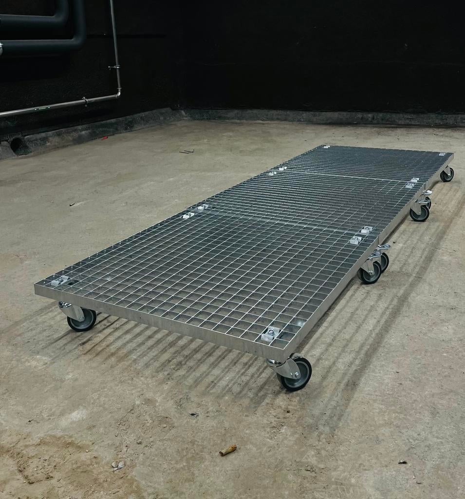 Stalen looprooster galvanized steel grid 70x70x3cm thick, Doe-het-zelf en Verbouw, Metalen, Zo goed als nieuw, Ophalen