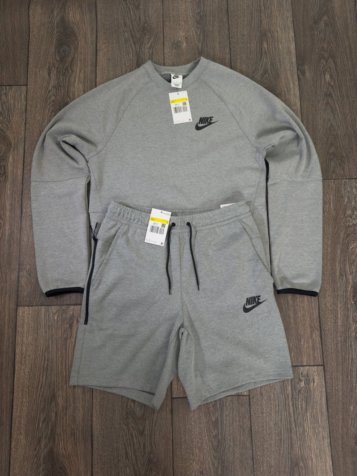 Nike Tech Fleece Pak Short + Sweater maat S, Ophalen of Verzenden, Zo goed als nieuw, Grijs, Algemeen