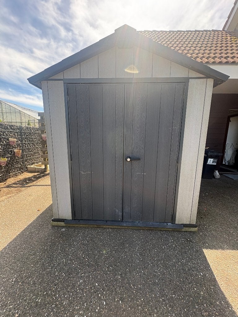 Keter Oakland 575 Tuinhuis - Ruime en Duurzame Schuur, Tuin en Terras, Tuinhuizen, Kunststof, Blokhut, 1 raam, Ophalen