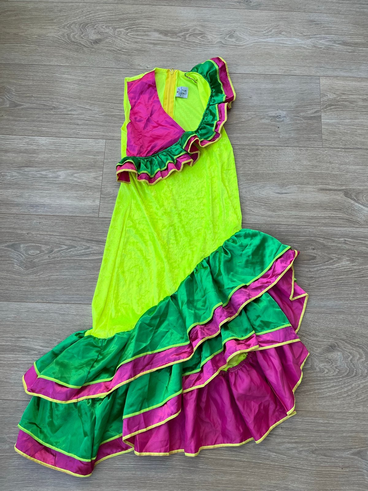 Neon Braziliaanse Jurk  - Maat S, Carnaval, Ophalen of Verzenden, Zo goed als nieuw, Kleding