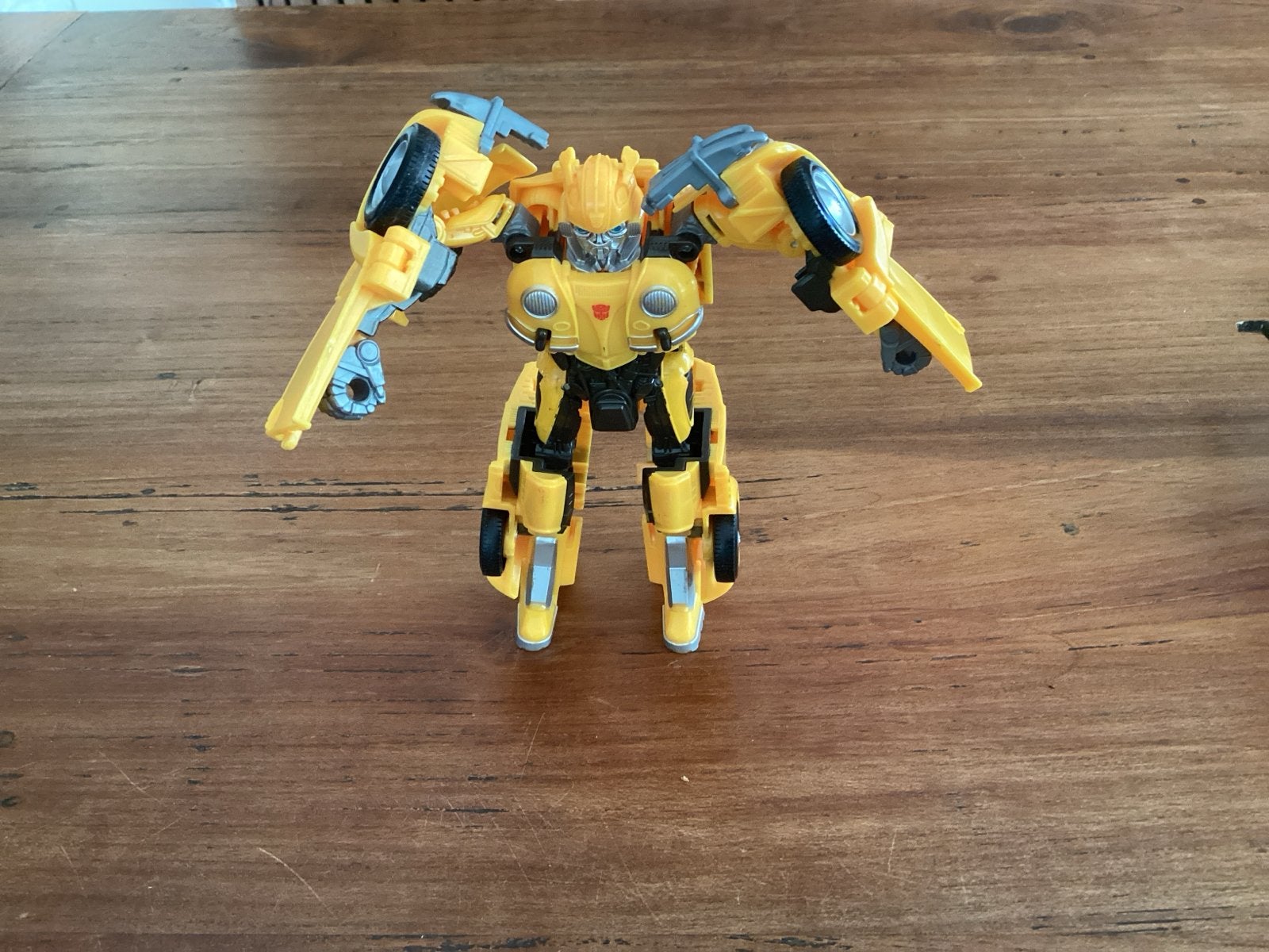 Transformers Bumblebee actiefiguur - auto en robot, Kinderen en Baby's, Speelgoed | Speelgoedvoertuigen, Ophalen, Gebruikt