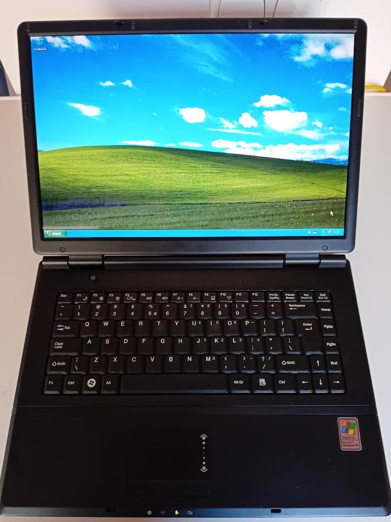 Belnea C1541 15" (notebook) laptop met windows XP compleet, Computers en Software, Windows Laptops, 80 gb hdd, Gebruikt, HDD, Minder dan 4 GB