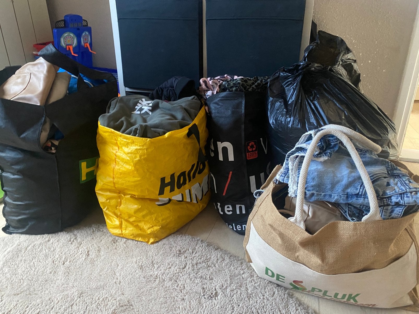 Grote partij mooie kleding, Ophalen, Zo goed als nieuw