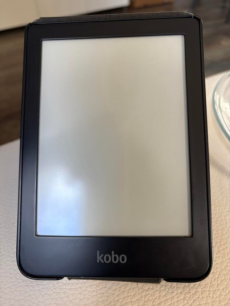 Kobo Clara HD met defect scherm, 8 GB, Ophalen of Verzenden, Niet werkend, Touchscreen