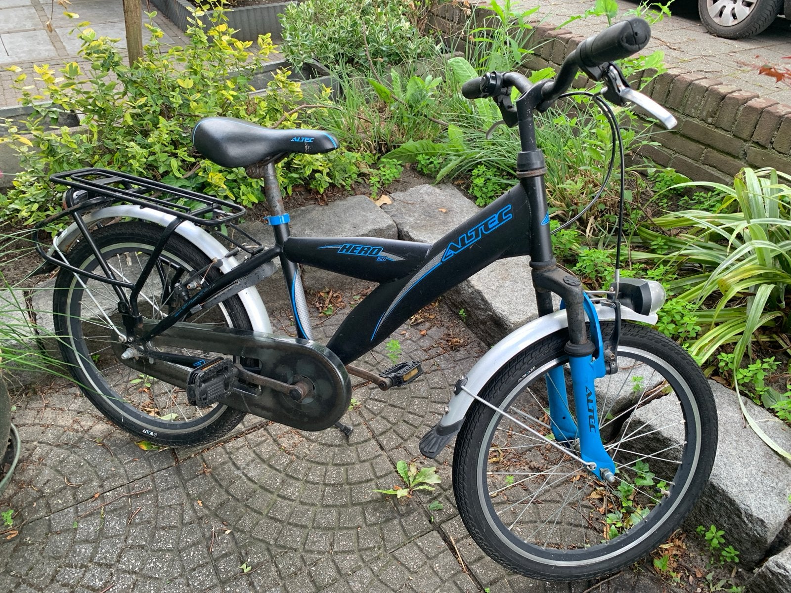 Altec Hero Kinderfiets 20 inch - Zwart/Blauw, Fietsen en Brommers, Fietsen | Kinderfietsjes, Ophalen, Gebruikt, Terugtraprem, 16 tot 20 inch