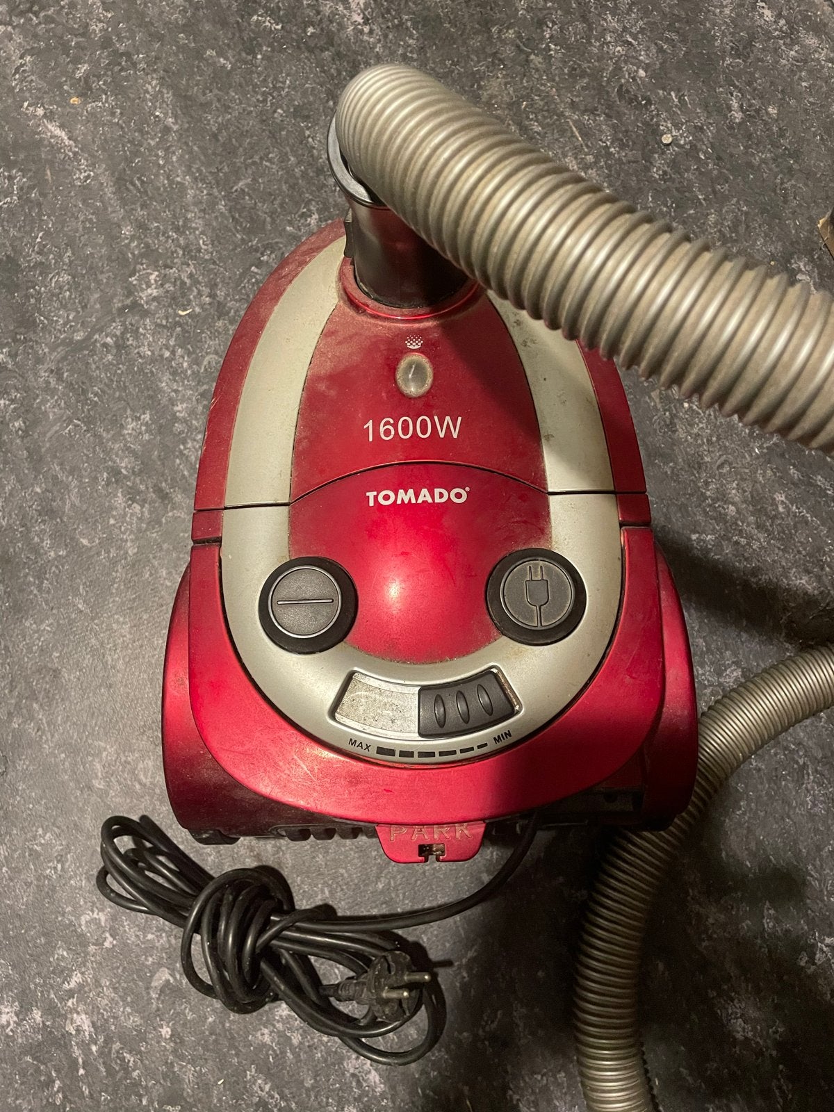 Tomado Sledestofzuiger 1600W - Krachtig en Compact, Ophalen, Gebruikt