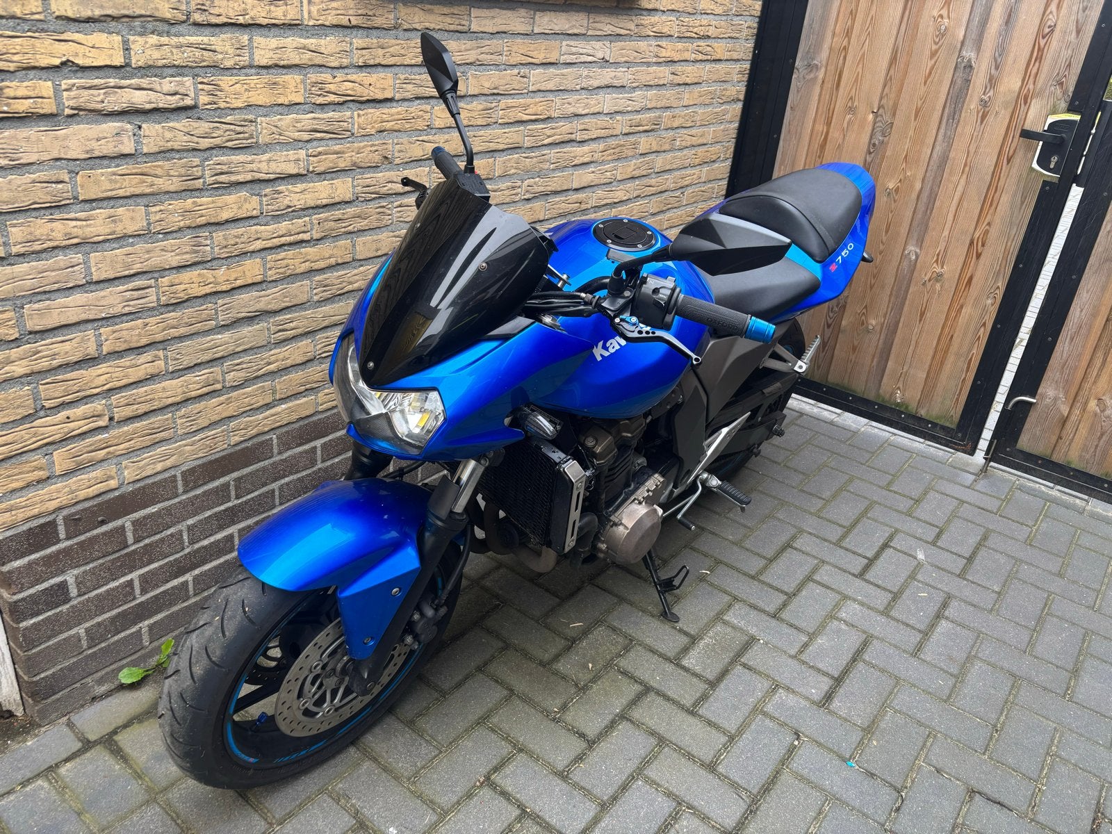 Kawasaki Z750 - Naked Bike SC project, Motoren, Sportuitlaat, 4 cilinders, Motorrijbewijs A, Gebruikt