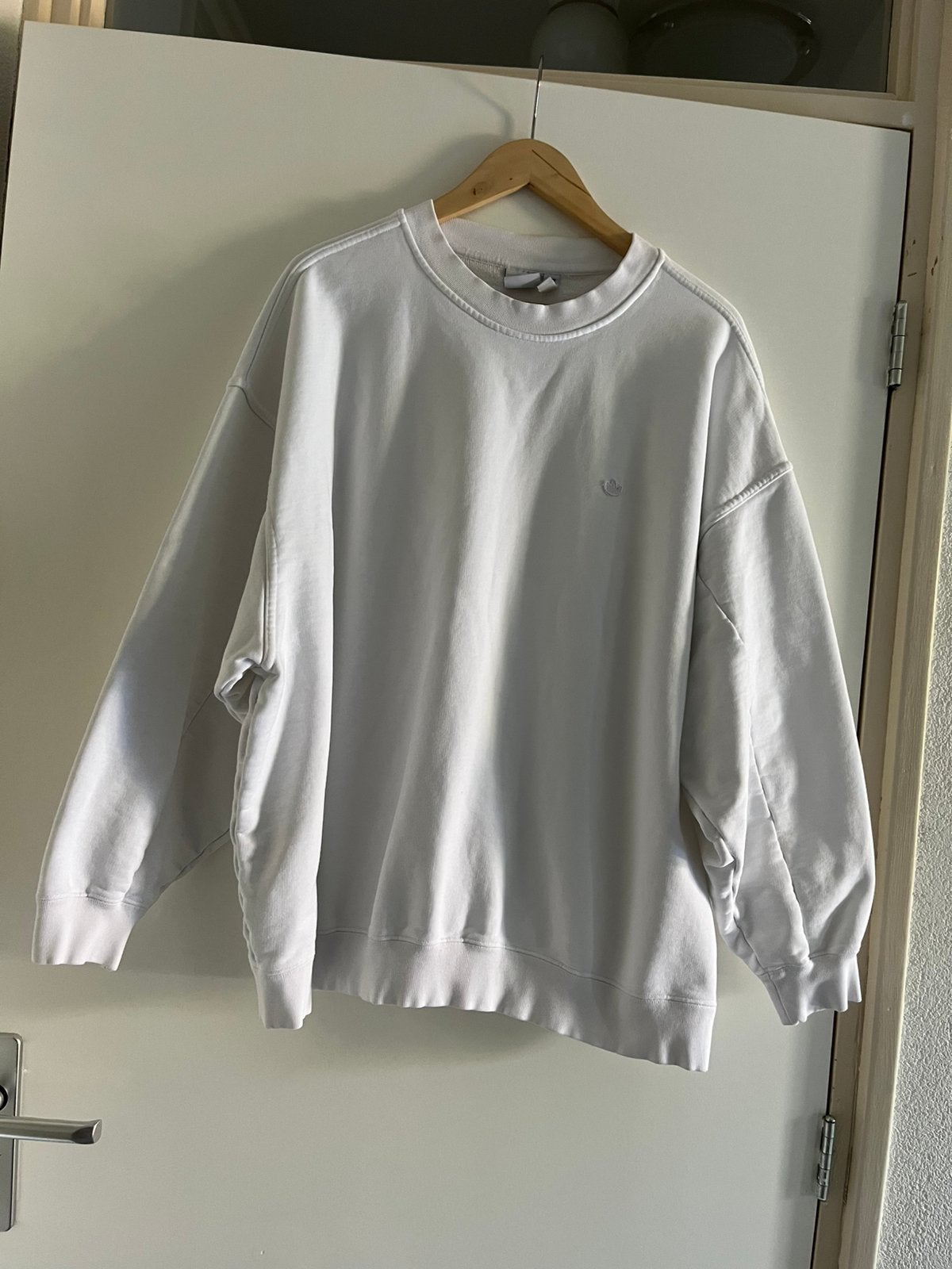 Adidas trui, Ophalen of Verzenden, Zo goed als nieuw, Maat 52/54 (L), Wit