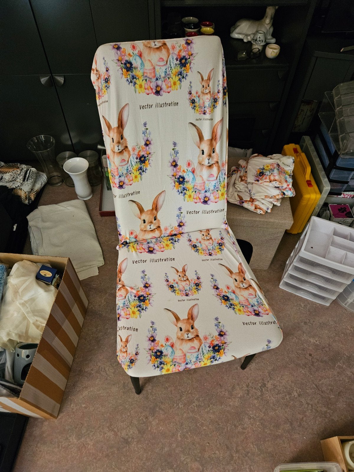 Stoelhoezen met Paashaas en bloemenprint 8 stuks, Huis en Inrichting, Ophalen, Gebruikt, Overige kleuren, Feestelijk, Pasen, Vrolijk