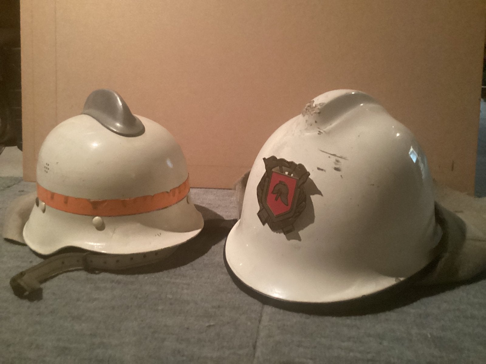Originele brandweerhelm jaren 60/70, Verzamelen, Ophalen, Helm of Baret