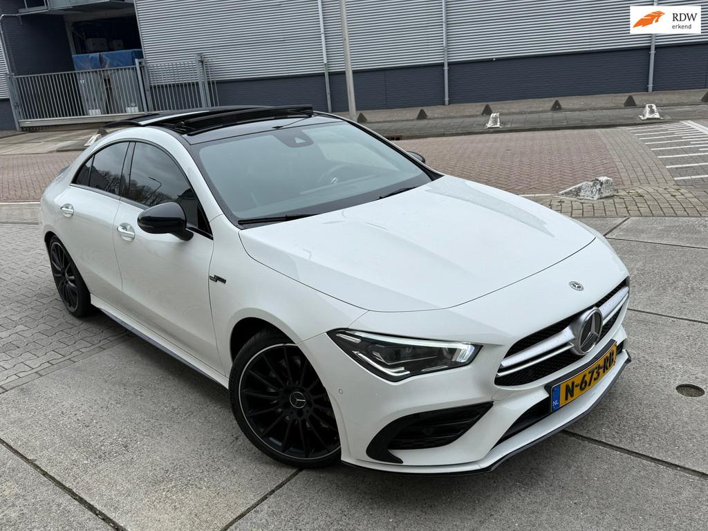 Mercedes-Benz CLA-klasse AMG 35 4MATIC Premium Plus PANO Key, Auto's, Automaat, CLA, 1490 kg, Euro 6