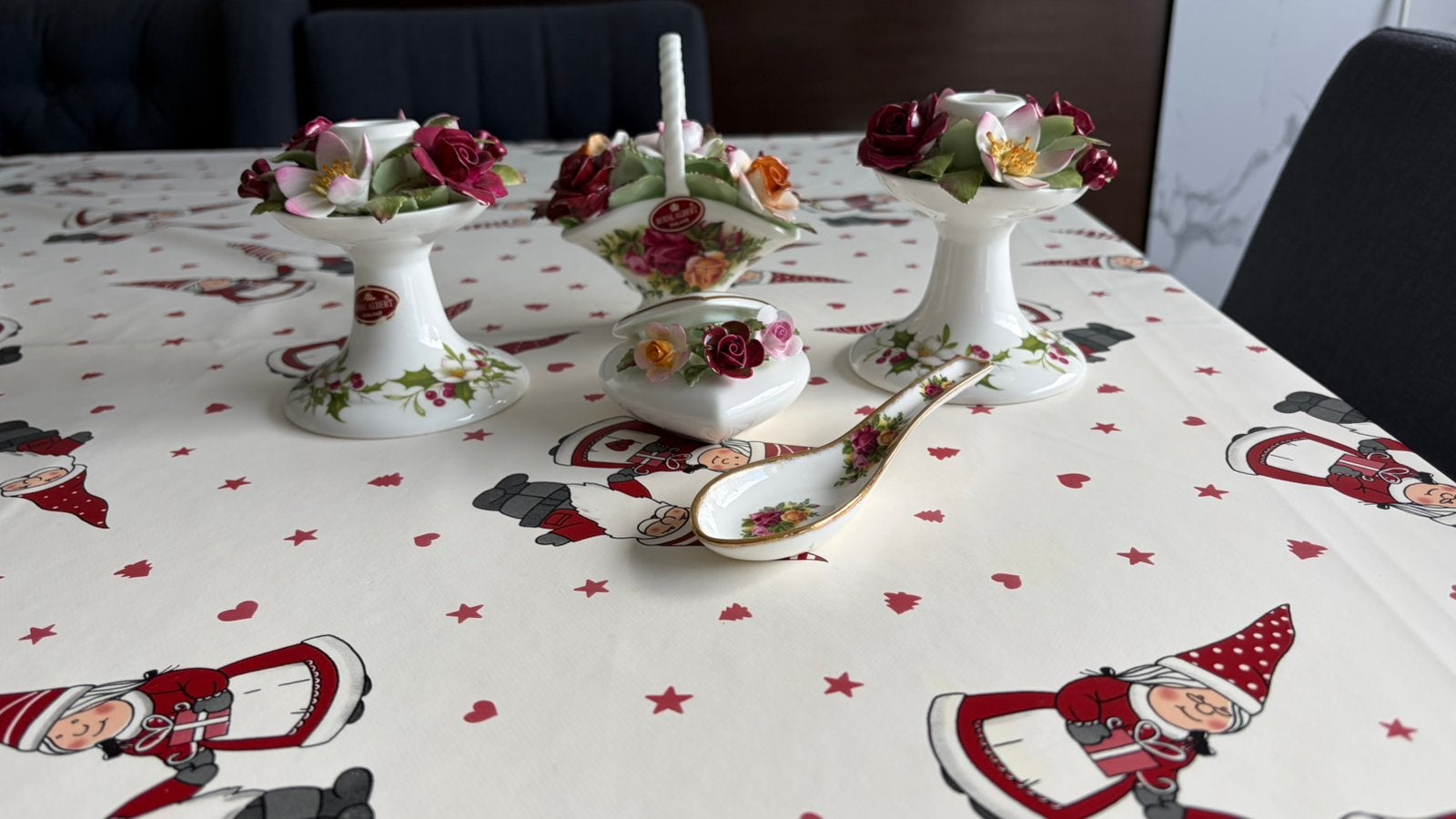 Royal albert, Huis en Inrichting, Keuken | Servies, Ophalen of Verzenden, Zo goed als nieuw, Overige stijlen, Kop(pen) en/of Schotel(s)