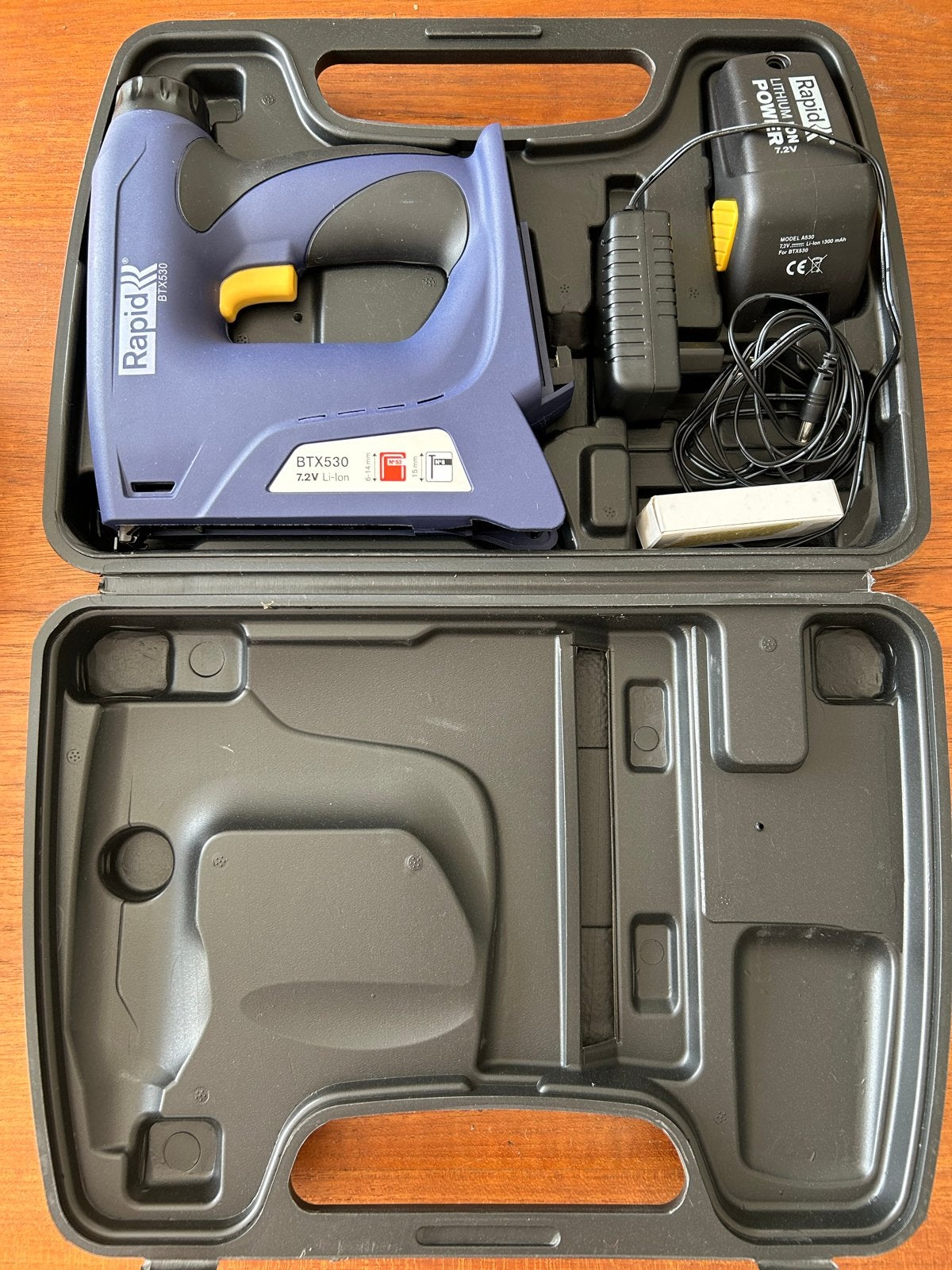 Rapid BTX530 Accu Tacker/Nietmachine met oplader, Ophalen of Verzenden, Zo goed als nieuw, Tacker/nietmachine, Overige merken
