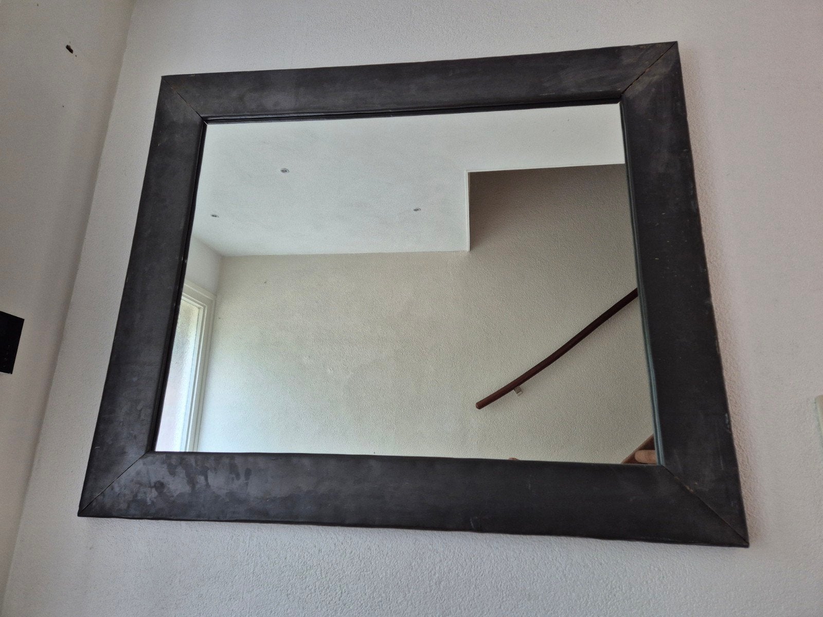 Grote rechthoekige spiegel met donker frame, Ophalen, Rechthoekig, 100 tot 125 cm, 100 tot 150 cm