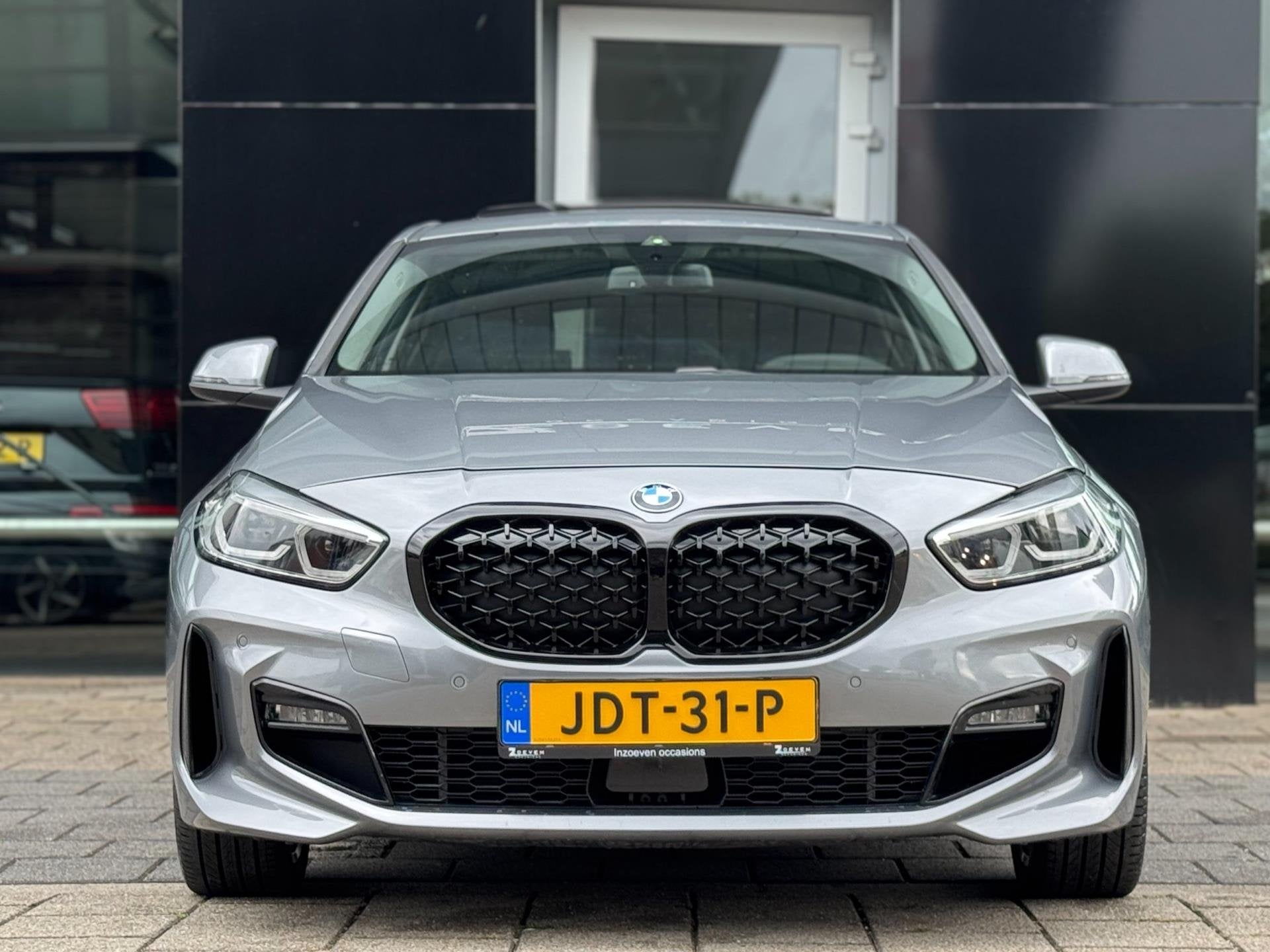 BMW 1-serie 120i M-pakket|Pano| Camera|Virtual|17 Inch, Auto's, 1998 cc, Stof, Gebruikt, 4 cilinders