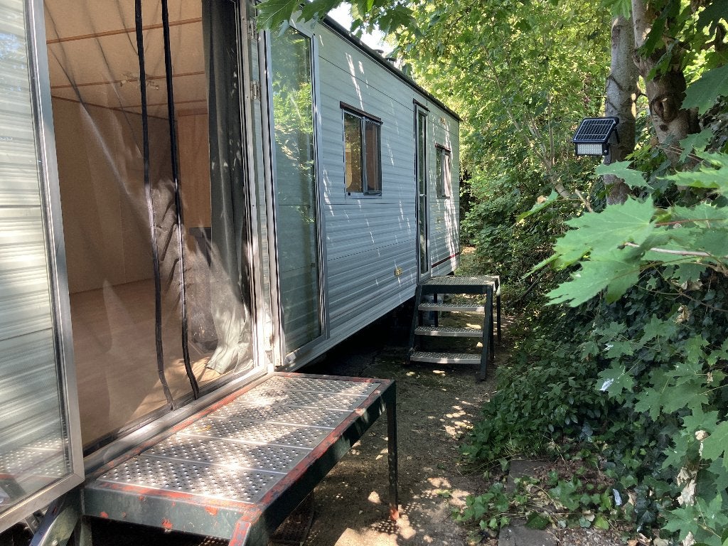 Stacaravan/'chalet' op boerderij tussen Amsterdam en Utrecht, Huizen en Kamers, Huizen te huur, Appartement, Direct bij eigenaar