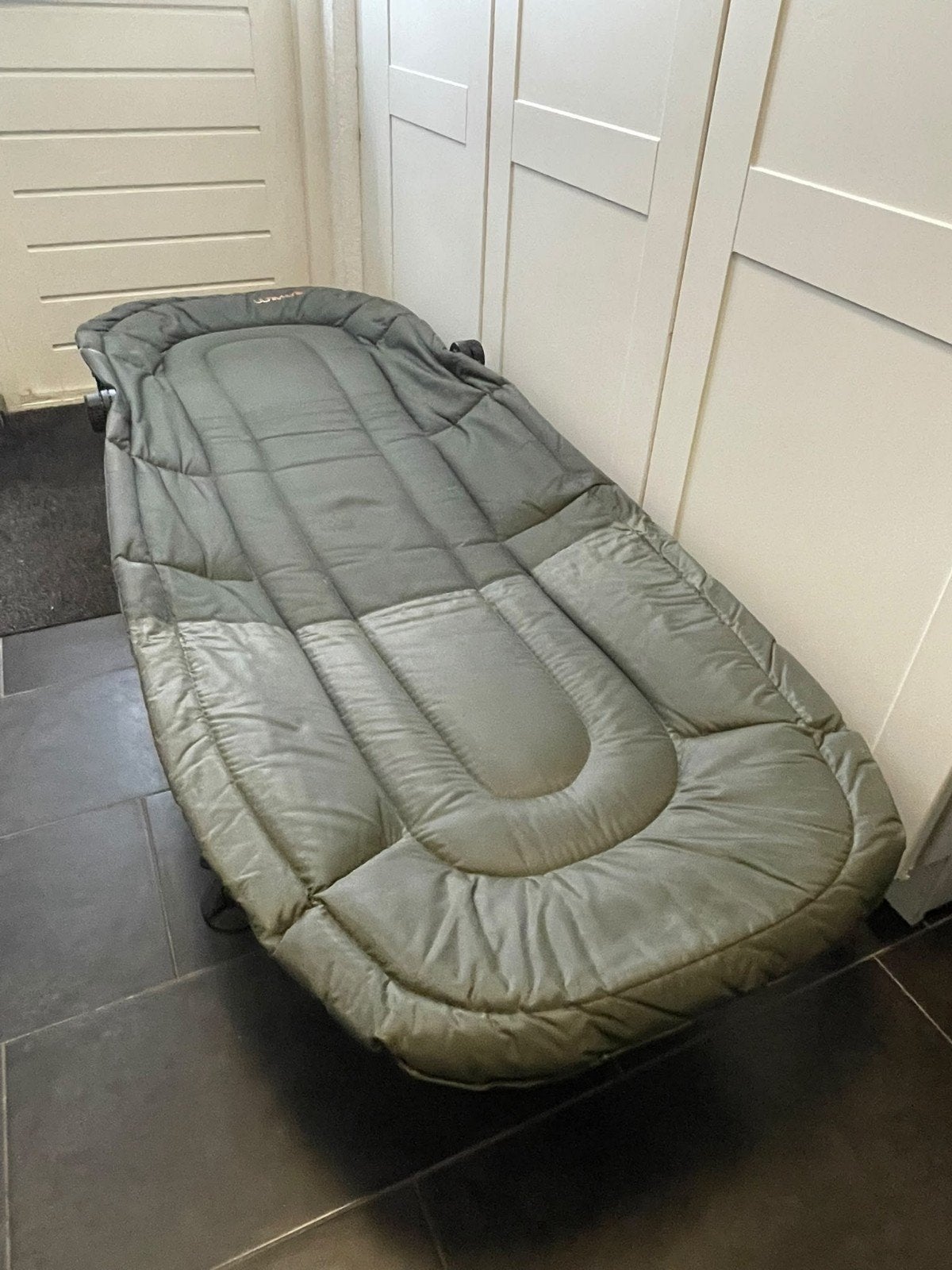 ultimate stretcher / bedchair / flatbed, Ophalen of Verzenden