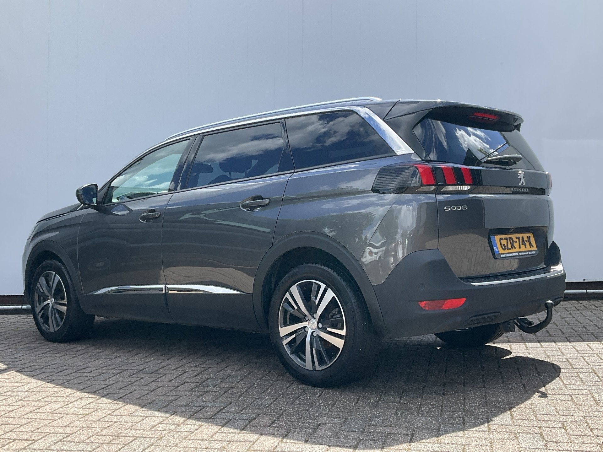 Peugeot 5008 7-Pers 1.2 131pk Pack 360°Cam Navi Trekhaak 7p, Voorwielaandrijving, Gebruikt, Euro 6, 1199 cc