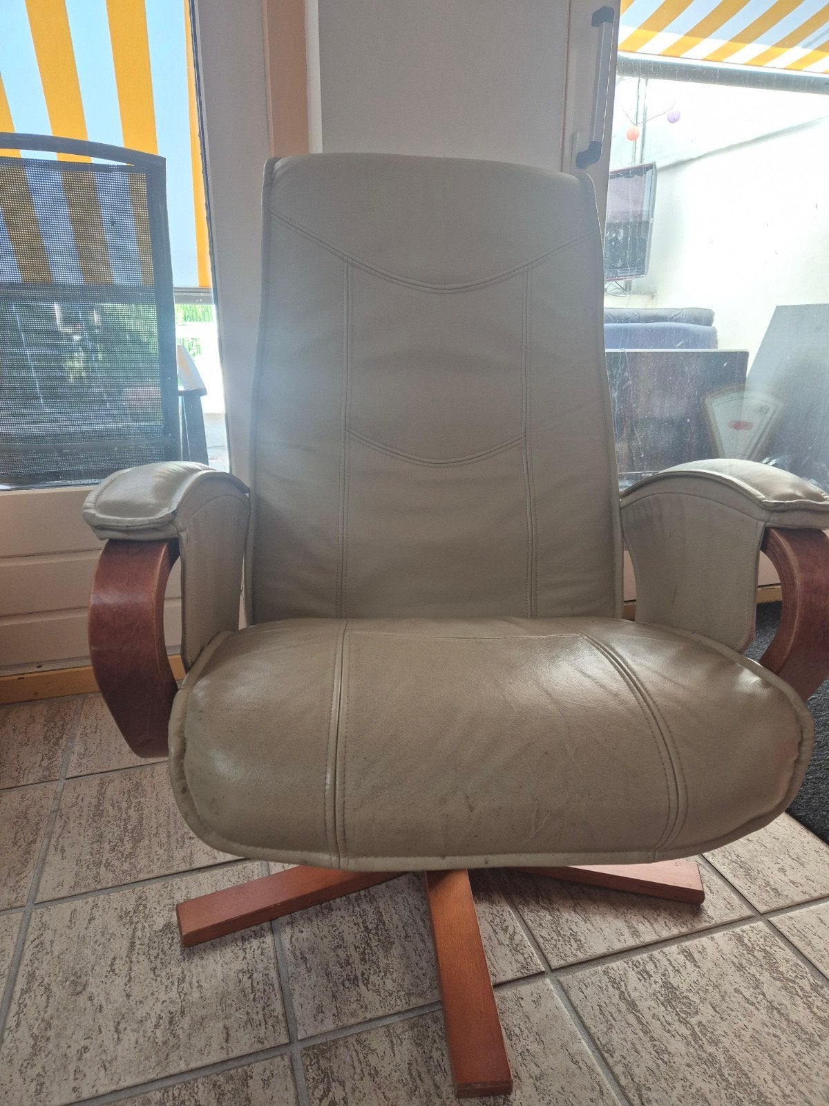 Luxe Lederen Design Fauteuil - Comfort en Stijl, Gebruikt, 75 tot 100 cm, Ophalen of Verzenden, 75 tot 100 cm