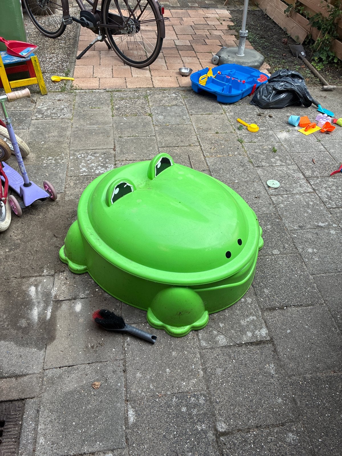 Paradiso Kikker Zandbak met Deksel, Kinderen en Baby's, Speelgoed | Buiten | Zandbakken, Ophalen, Gebruikt