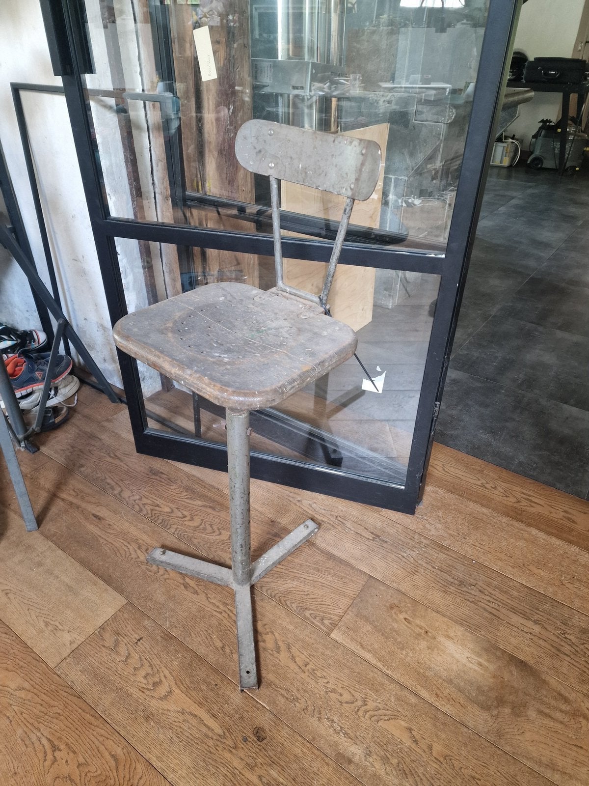 Vintage Franse industriele werkstoel / kruk, 1 kruk, Ophalen, Gebruikt, 60 tot 90 cm