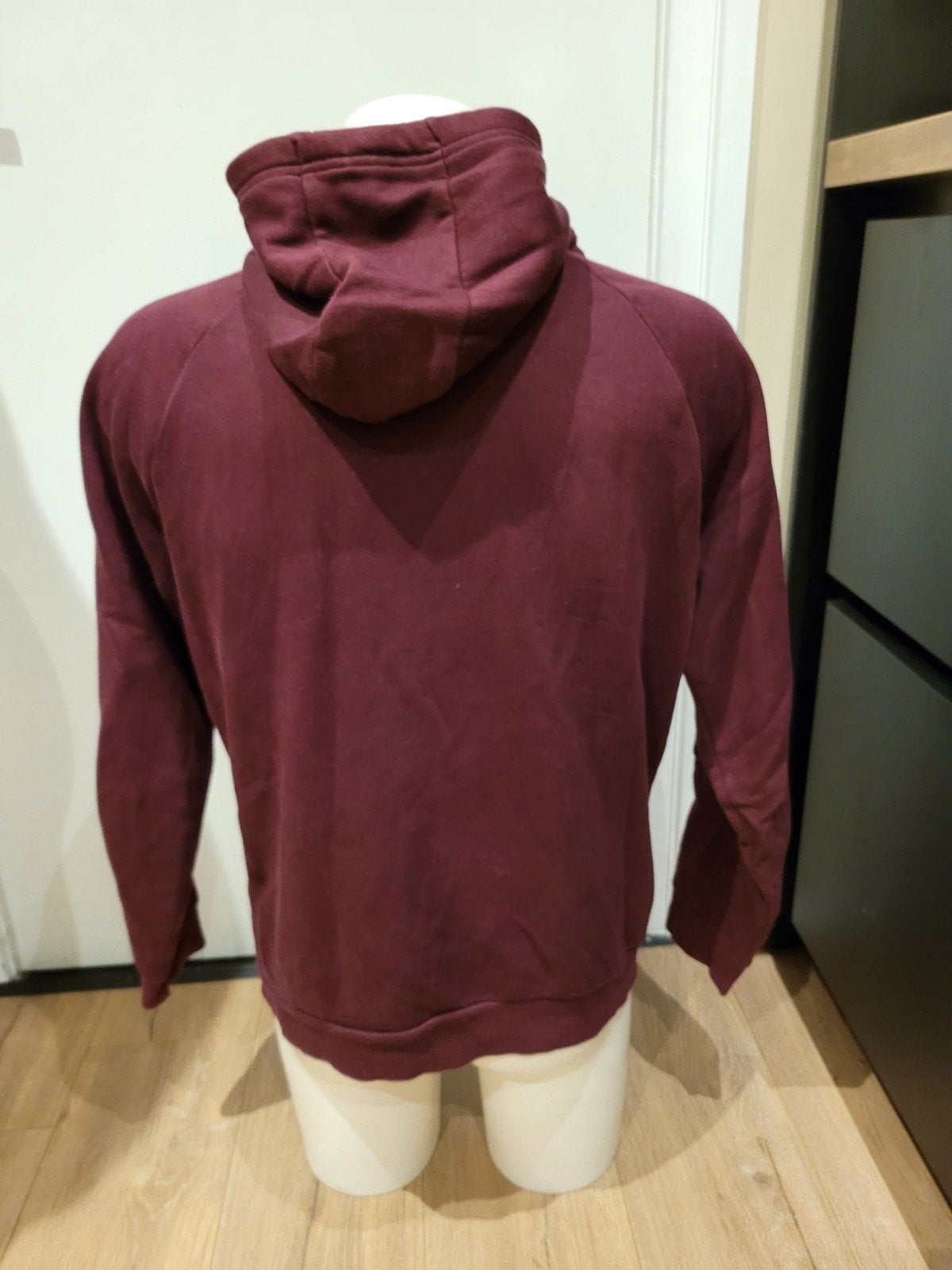 Nette bordeaux rode Under Armour vest maat M, Maat 48/50 (M), Under Armour, Ophalen of Verzenden, Zo goed als nieuw