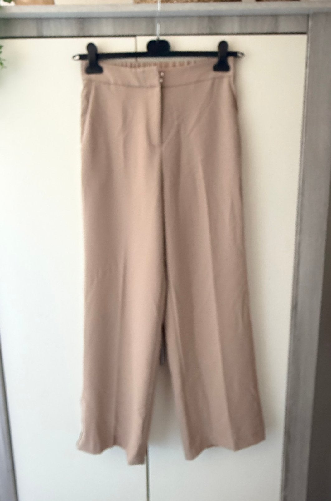 Dante6 Hush logo stripe smart pants maat S, Kleding | Dames, Broeken en Pantalons, Beige, Ophalen of Verzenden, Zo goed als nieuw