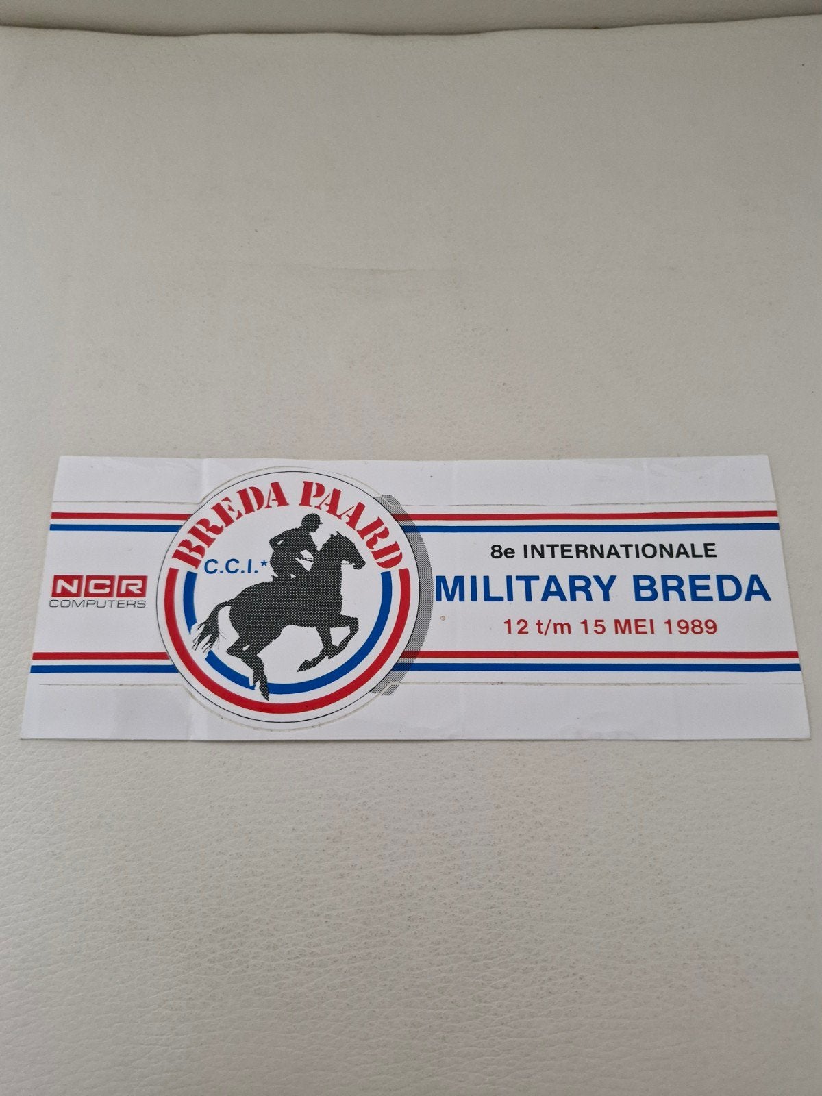 G 058 Sticker 8e Internationale Military Breda 1989 (22x9cm), Ophalen of Verzenden, Nieuw, Sport