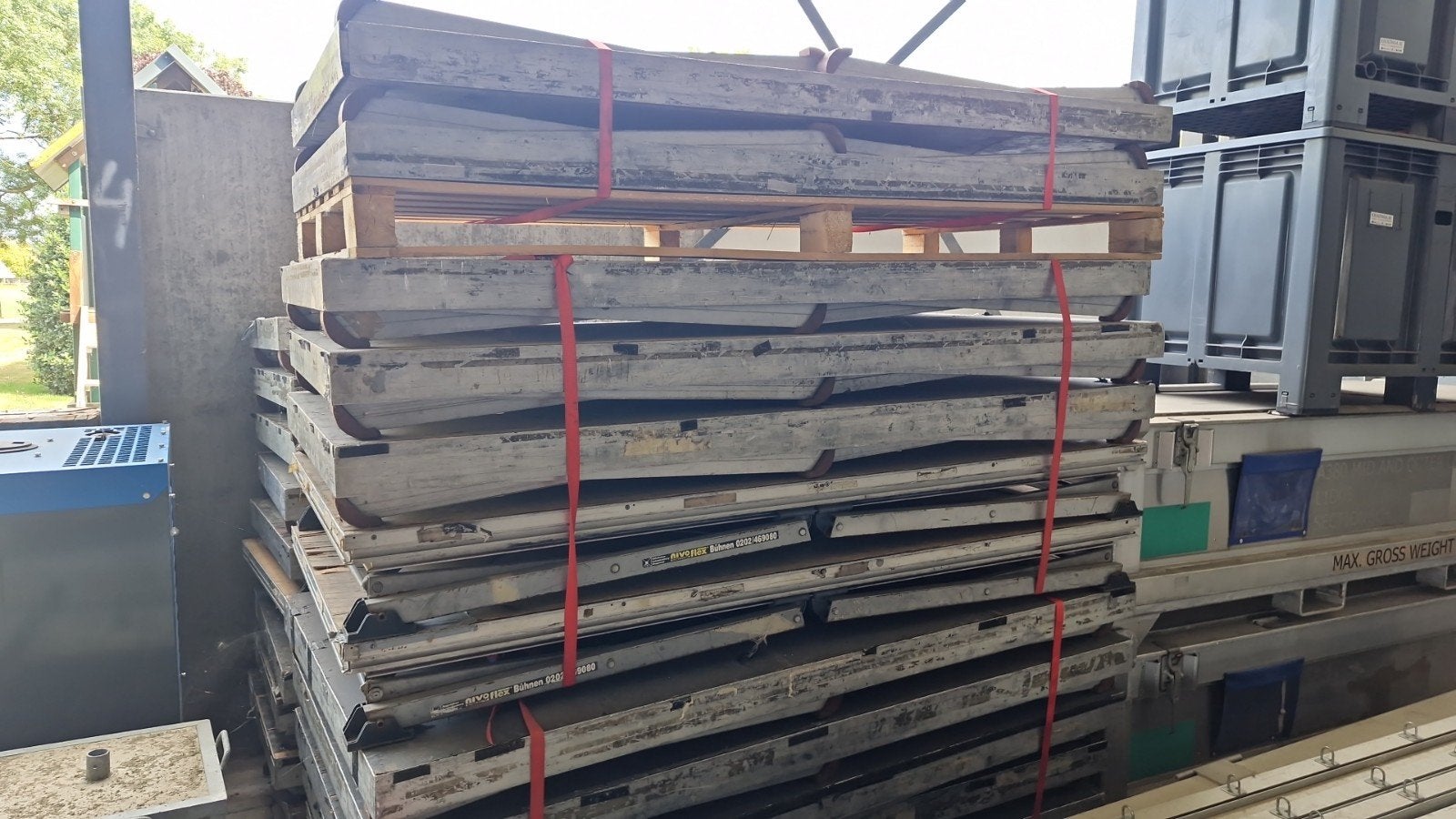 Podium delen 2x1, Gebruikt, Minder dan 25 mm, Ophalen of Verzenden, Pallet