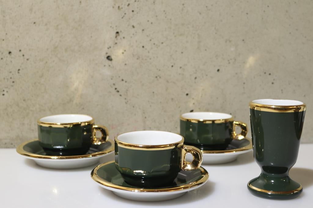 Pillivuyt France - Diverse kopjes, schotels en een  beker, Huis en Inrichting, Keuken | Servies, Gebruikt, Kop(pen) en/of Schotel(s)