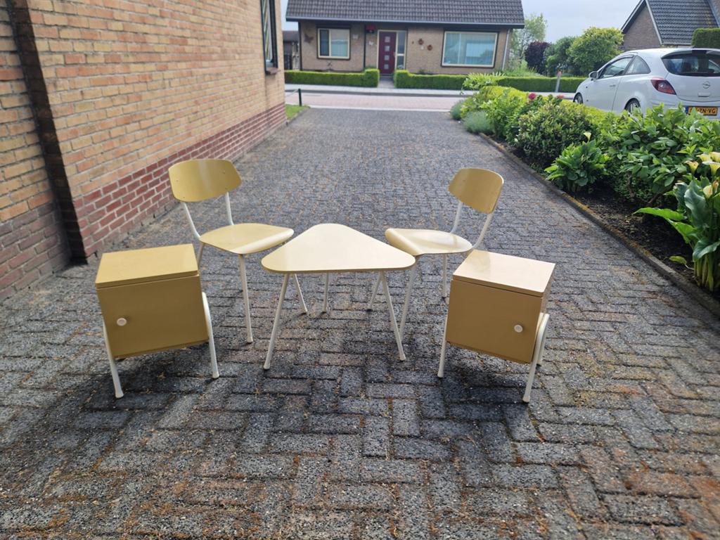 Tafel, stoellen en kastje, Tuin en Terras, Tuinsets en Loungesets, Ophalen, Zo goed als nieuw