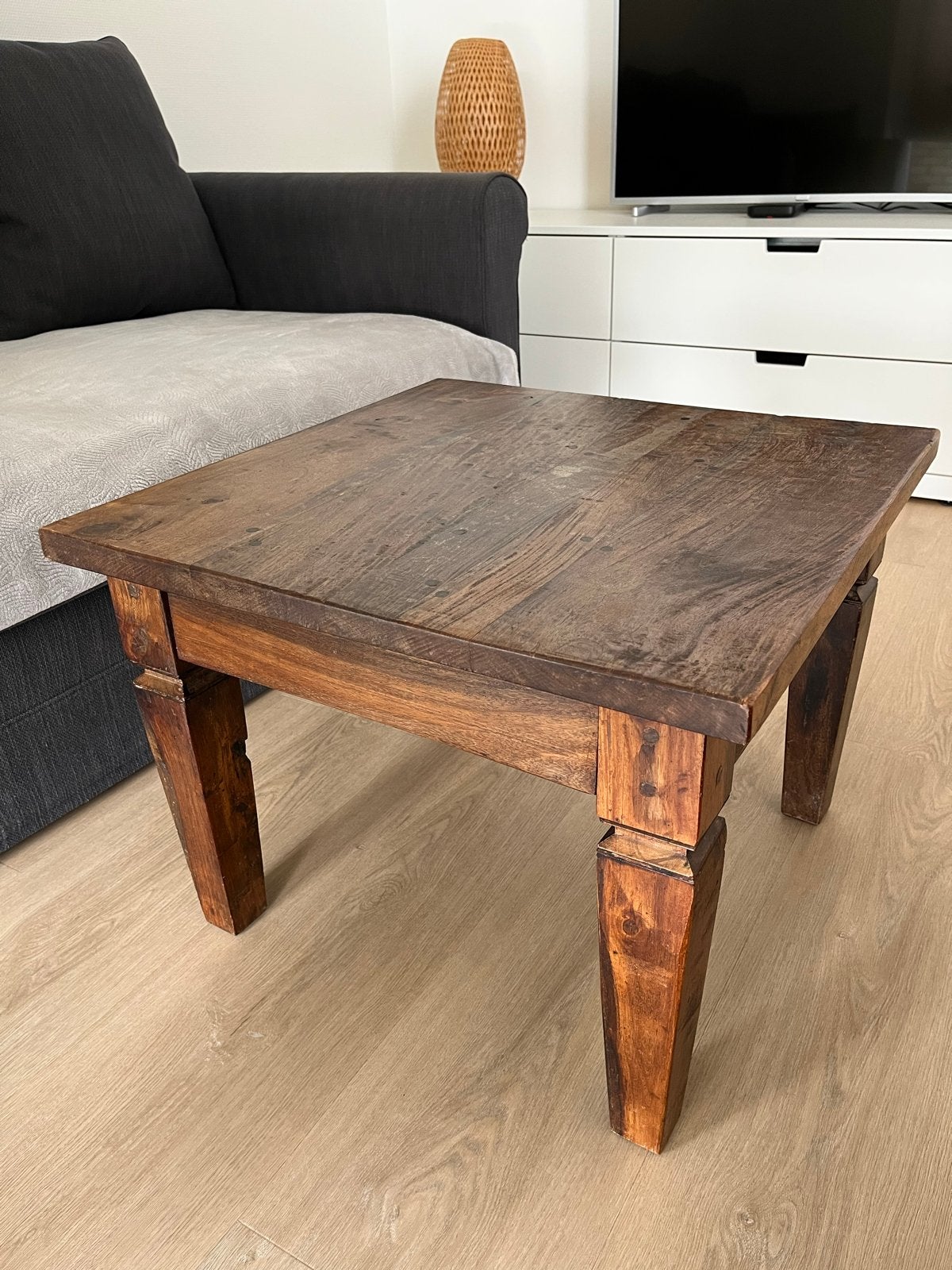 Houten koffietafel 60x60x45 cm - Robuust en Stijlvol, Ophalen, Gebruikt, Vierkant, 50 tot 100 cm