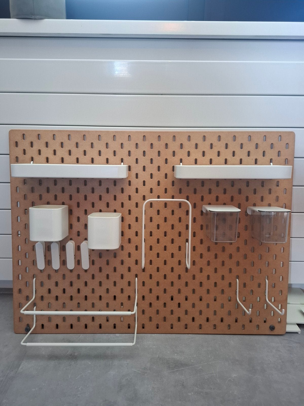Ikea Skadis ophangbord, Ophalen
