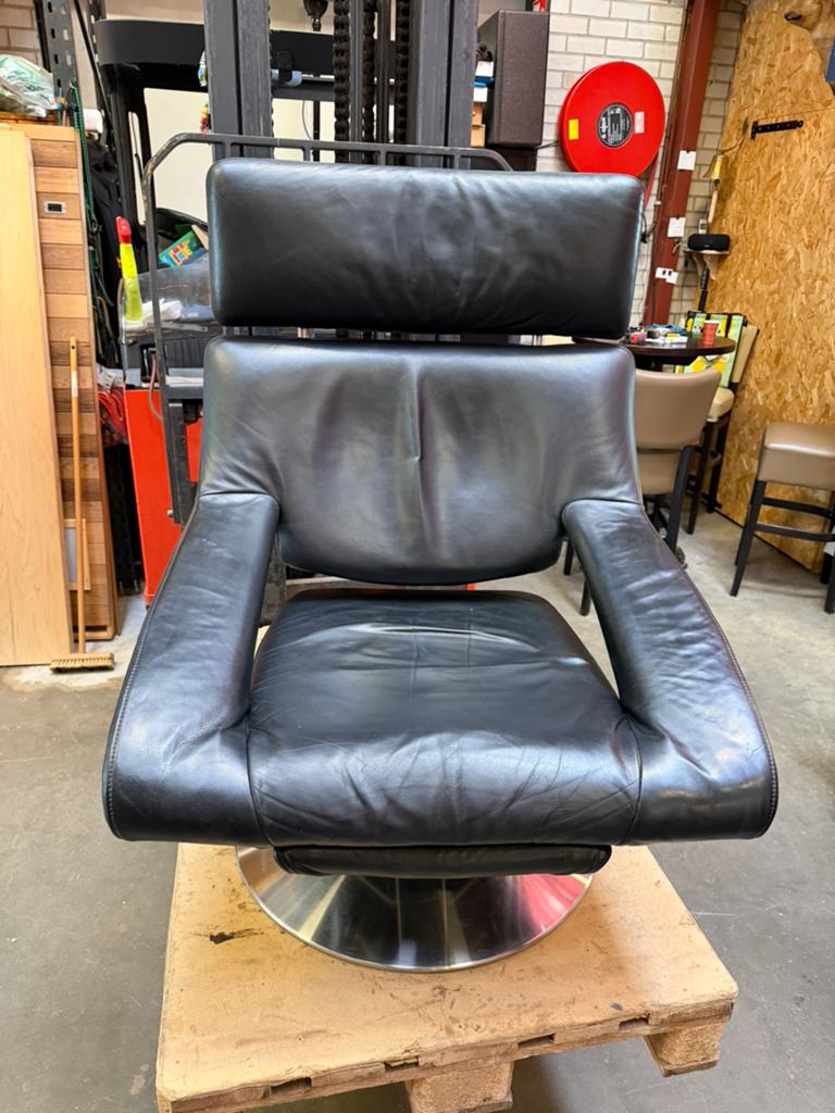 De Sede design relaxfauteuil met uitschuifbare beensteun, Huis en Inrichting, Ophalen, Gebruikt, Zwart, De Sede