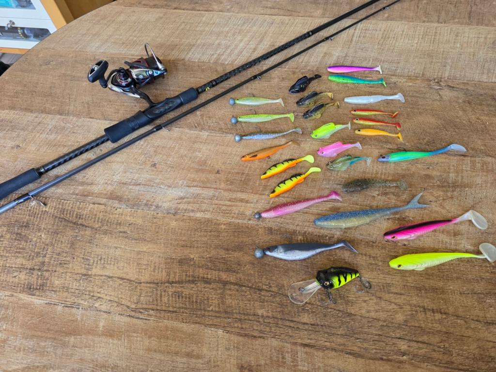 Spro Specter Finesse 242cm 14-37 gram + Daiwa Fuego 3000 C, Watersport en Boten, Hengelsport | Roofvissen, Ophalen, Zo goed als nieuw
