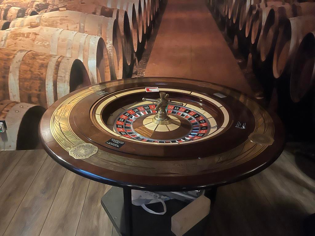 Roulette wiel diameter 82 cm op frame met wielen, Ophalen of Verzenden