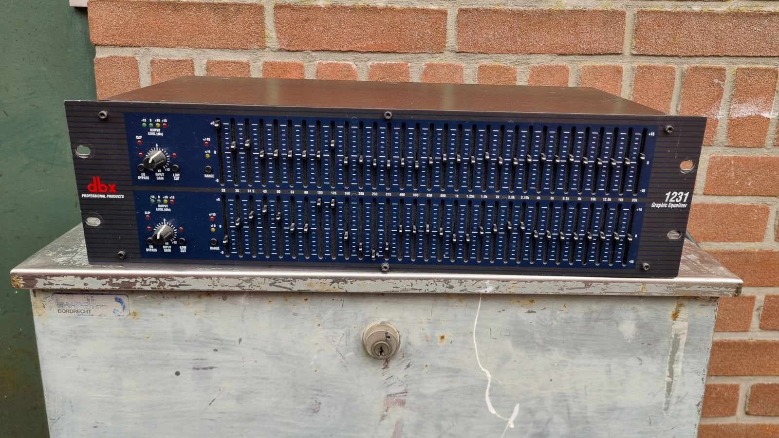 DBX 1231 dubbele 31- bands equalizer, Ophalen, Audio