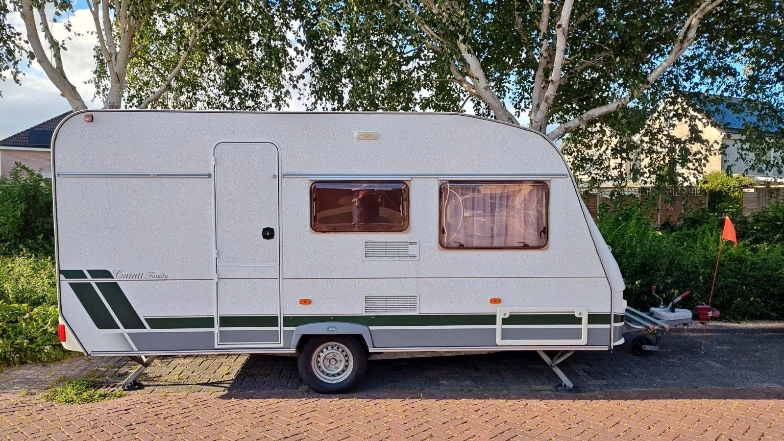 Chateau Caratt Family Caravan - Ideaal voor gezinnen, Caravans en Kamperen, Chateau, Rondzit, Koelkast, 750 - 1000 kg