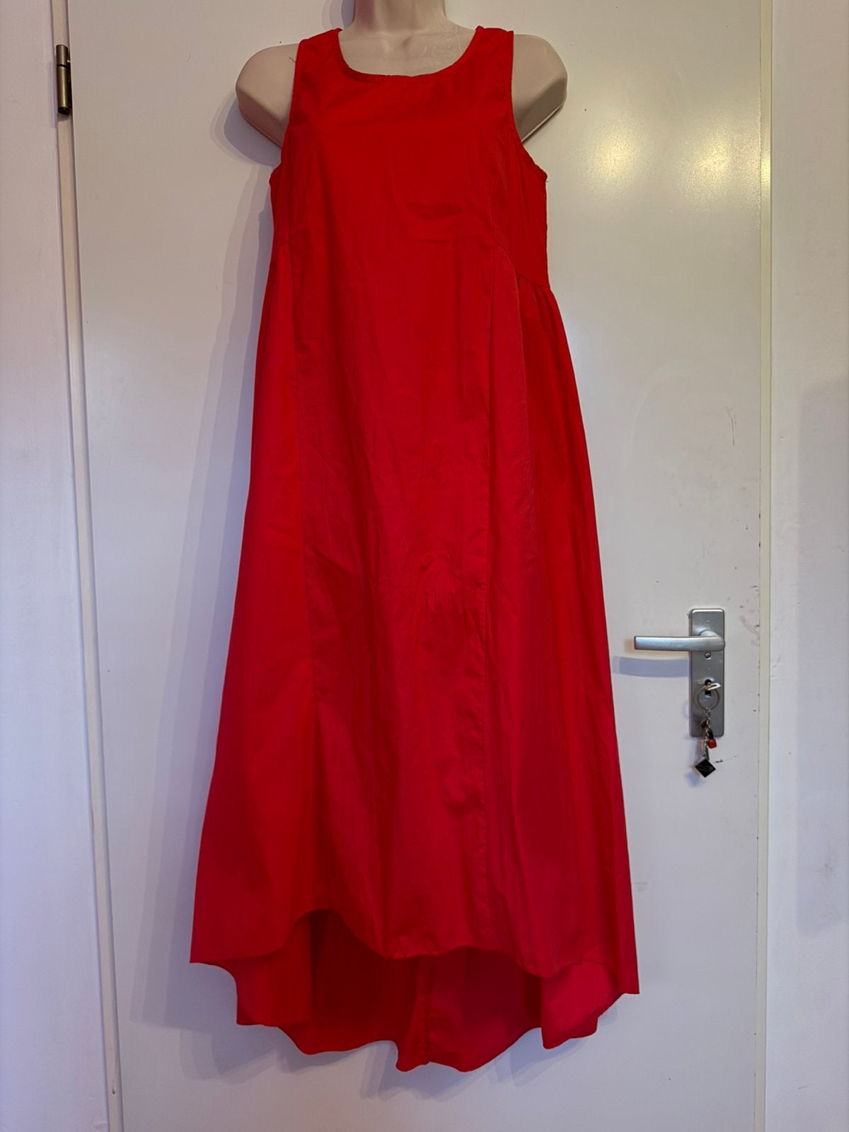 Asymmetrische jurk – valt als maat S - Made in Italy, Kleding | Dames, Ophalen of Verzenden, Nieuw, Maat 36 (S), Rood