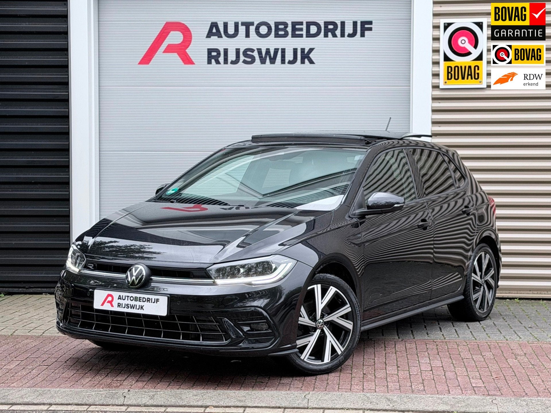 Volkswagen Polo 1.0 TSI R-Line Pano/Keyless/Camera, Auto's, Gebruikt, 1096 kg, Automatische klimaatregeling, Zwart