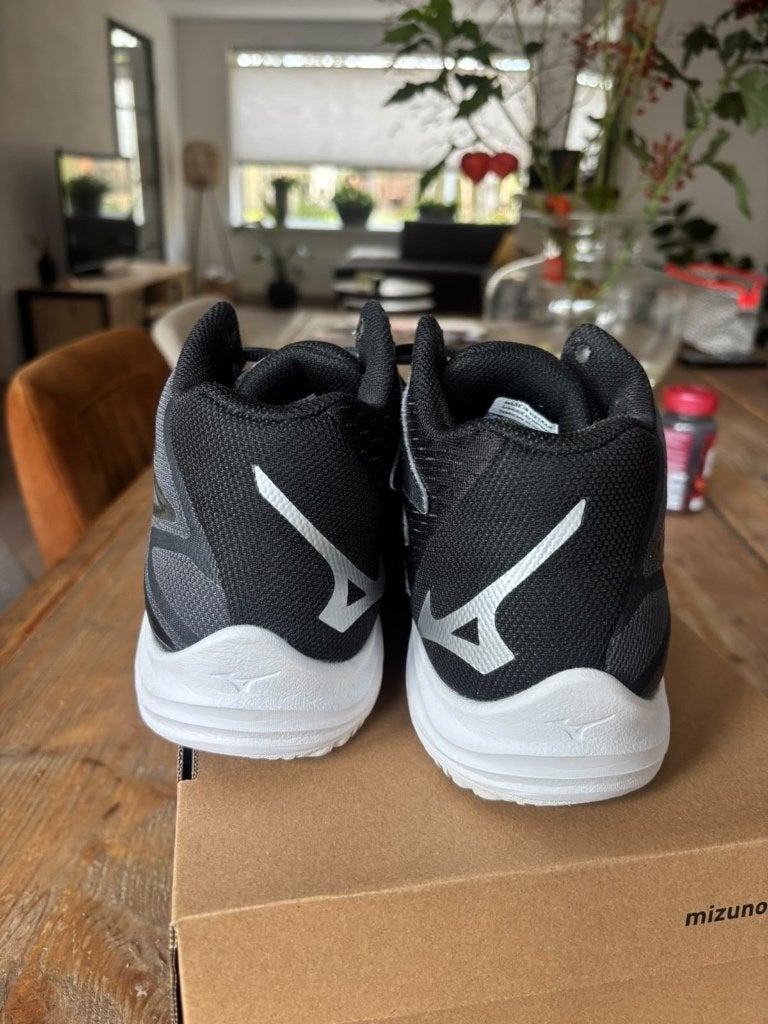 Korfbal zaalschoenen, Sport en Fitness, Ophalen of Verzenden, Gebruikt, Schoenen