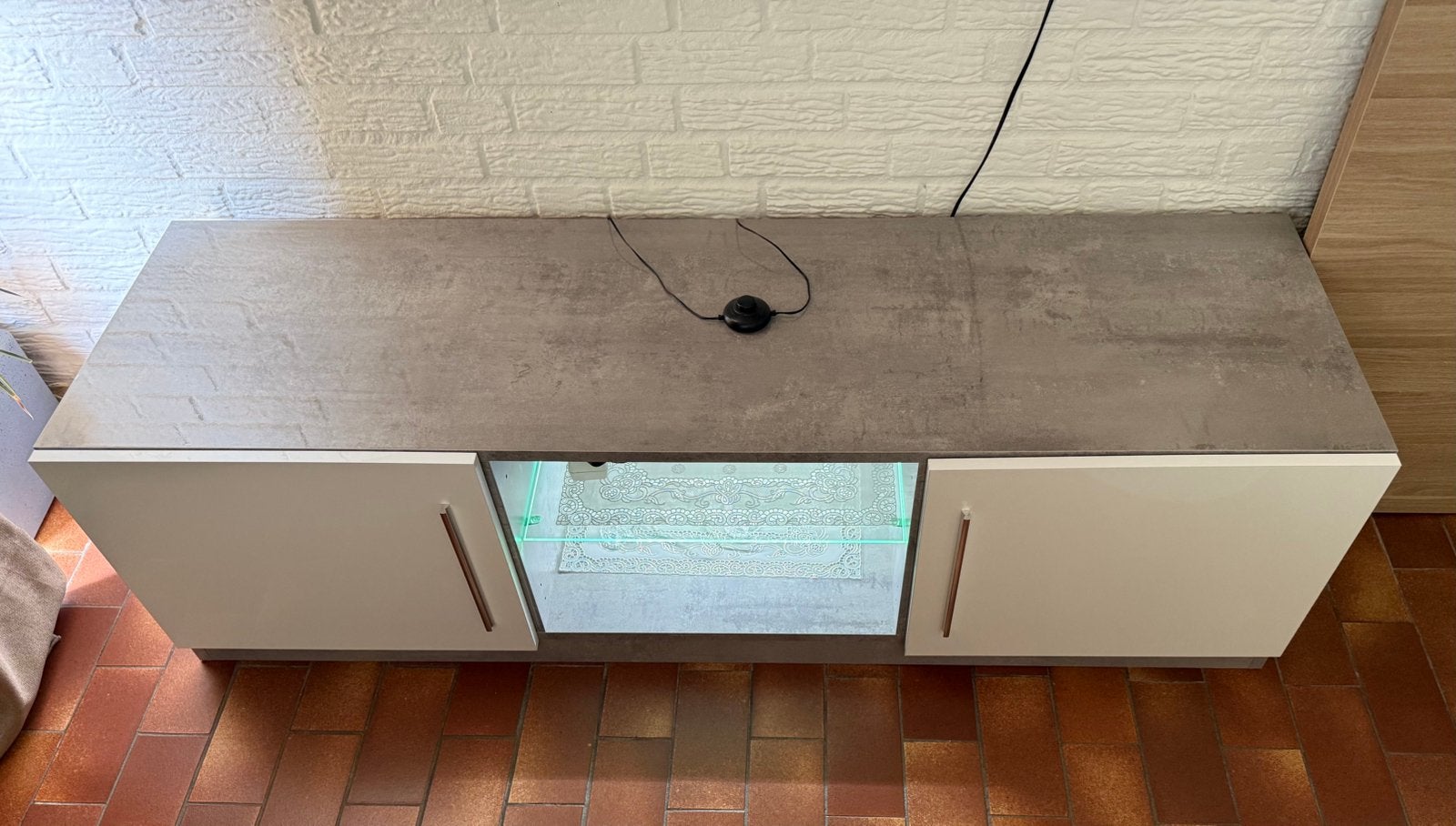 Zeer nieuwe Grijze tv meubel, Huis en Inrichting, Kasten | Televisiemeubels, Overige materialen, 150 tot 200 cm, Nieuw, Ophalen of Verzenden