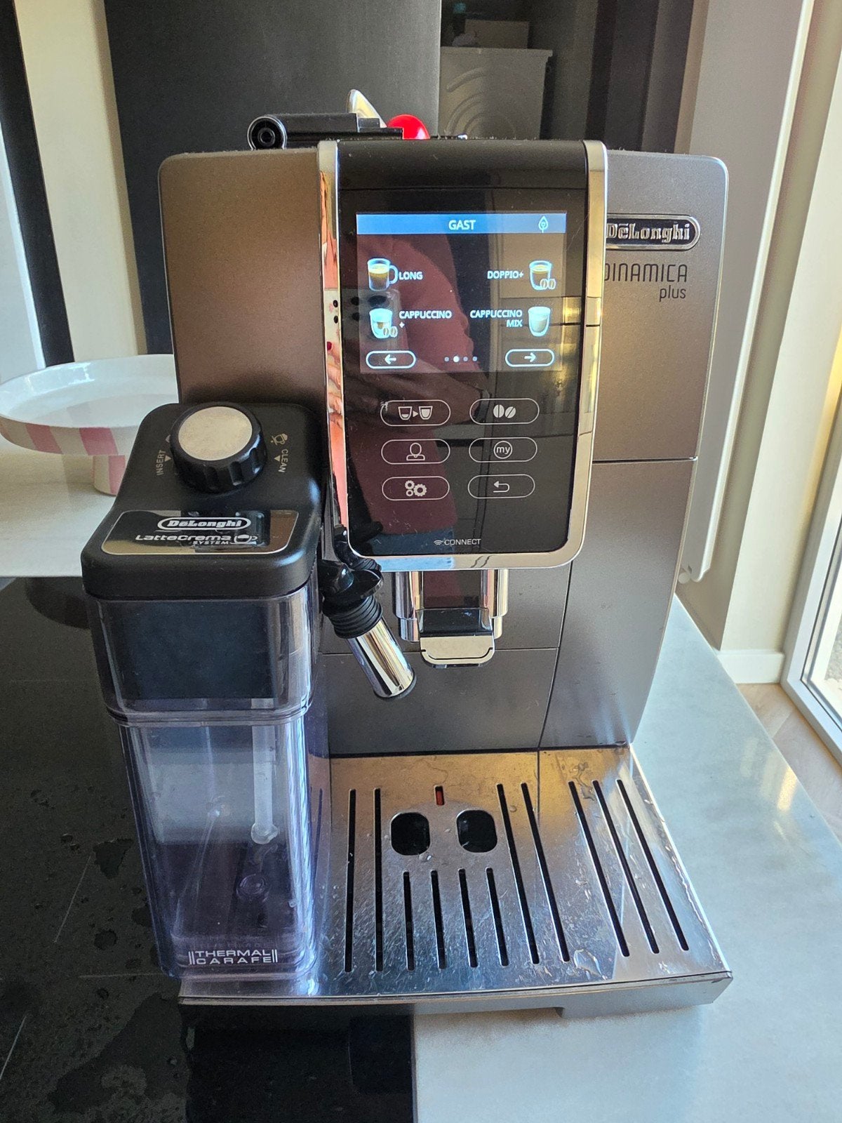De'Longhi Dinamica Plus ECAM370.95.T Titanium, Ophalen, Afneembaar waterreservoir, Gebruikt, Koffiemachine