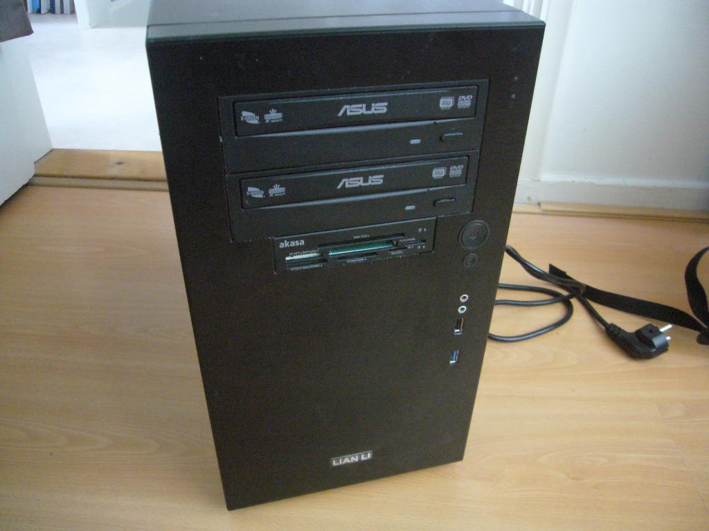Desktop PC met SSD en extra HD en Windows 10 (tot okt 2027!), Ophalen, Gebruikt, Custom Build, 2 TB