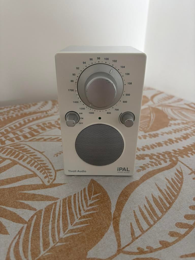 Tivoli audio pal radio, Ophalen of Verzenden, Gebruikt, Radio