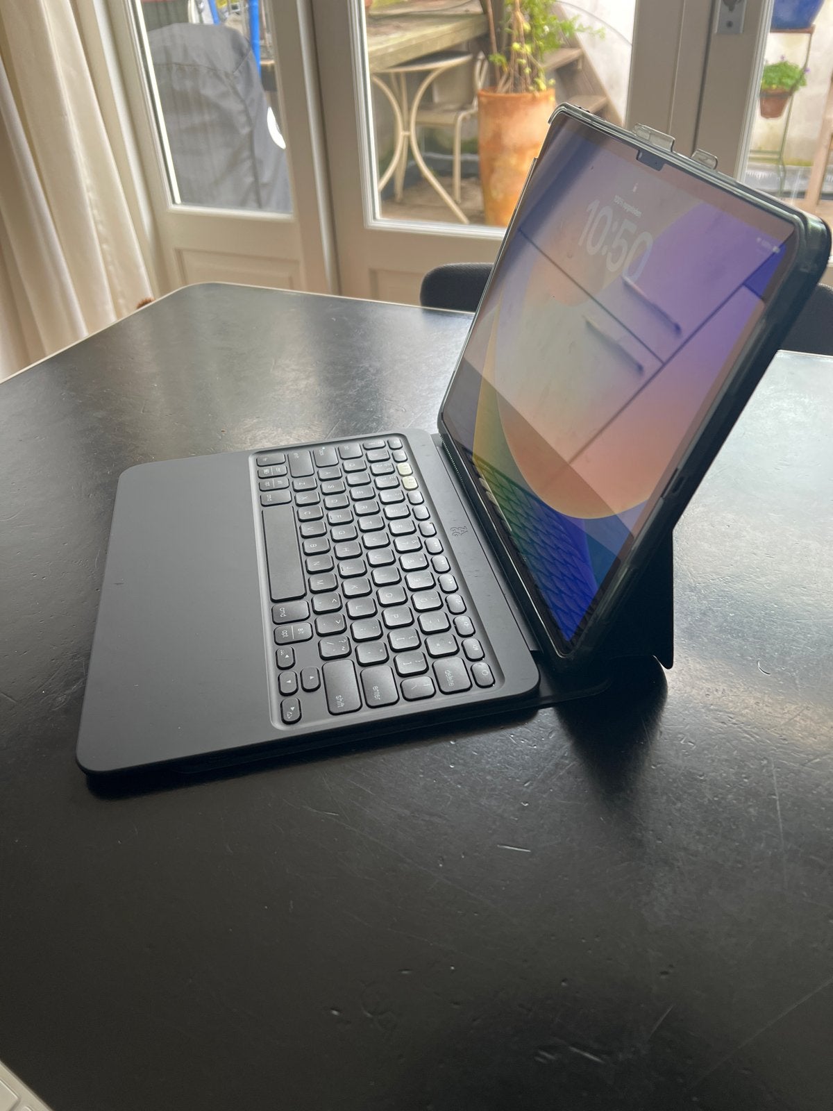 Zagg Pro Keys 2 Bluetooth Keyboard Case iPad Air 13 inch, Hoesje, Zo goed als nieuw, Mobiel, Overige merken