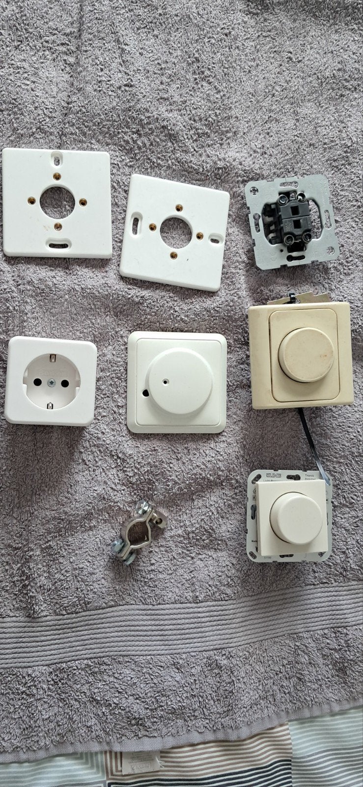 Div. elektrische onderdelen: dimmers, stopcontact, schakel, Ophalen of Verzenden, Gebruikt, Overige merken, Dimmer